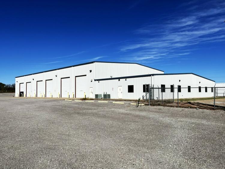 Elk City, OK Industrial Complex for lease warehouse building