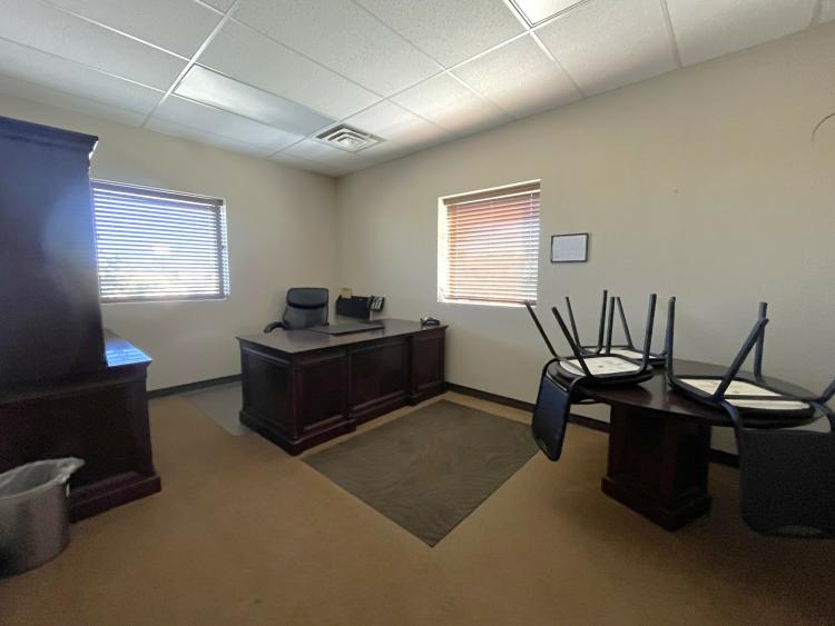Elk City, OK Industrial Complex for lease