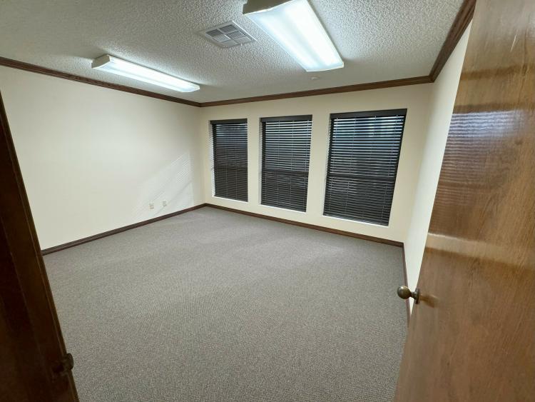 1617 Greenbriar Place office space for lease, south Oklahoma City, OK