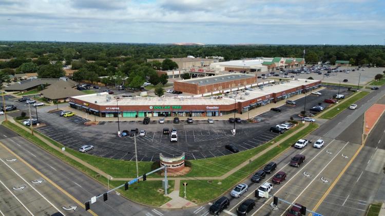 Boulevard Marketplace retail space for lease Midwest City, OK