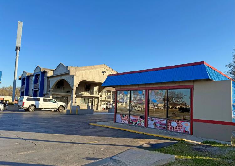 building for lease Durant, OK exterior photo