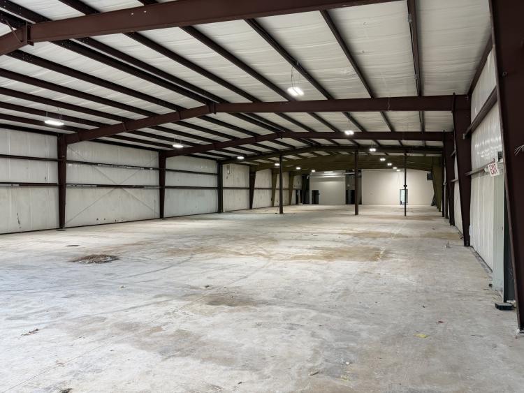 Newly Renovated Warehouse W/Yard SE 29th Oklahoma City, Ok