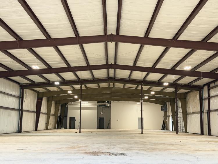 Newly Renovated Warehouse W/Yard SE 29th Oklahoma City, Ok