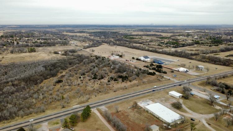 5909 Aero Dr industrial building, Tuttle, Ok For Sale