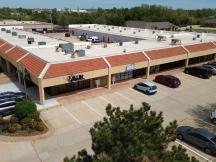 1700 S Kelly Ave retail space for lease, Edmond, OK